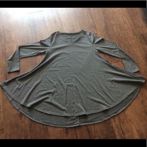 REALLY cute & Comfy Gray Tunic